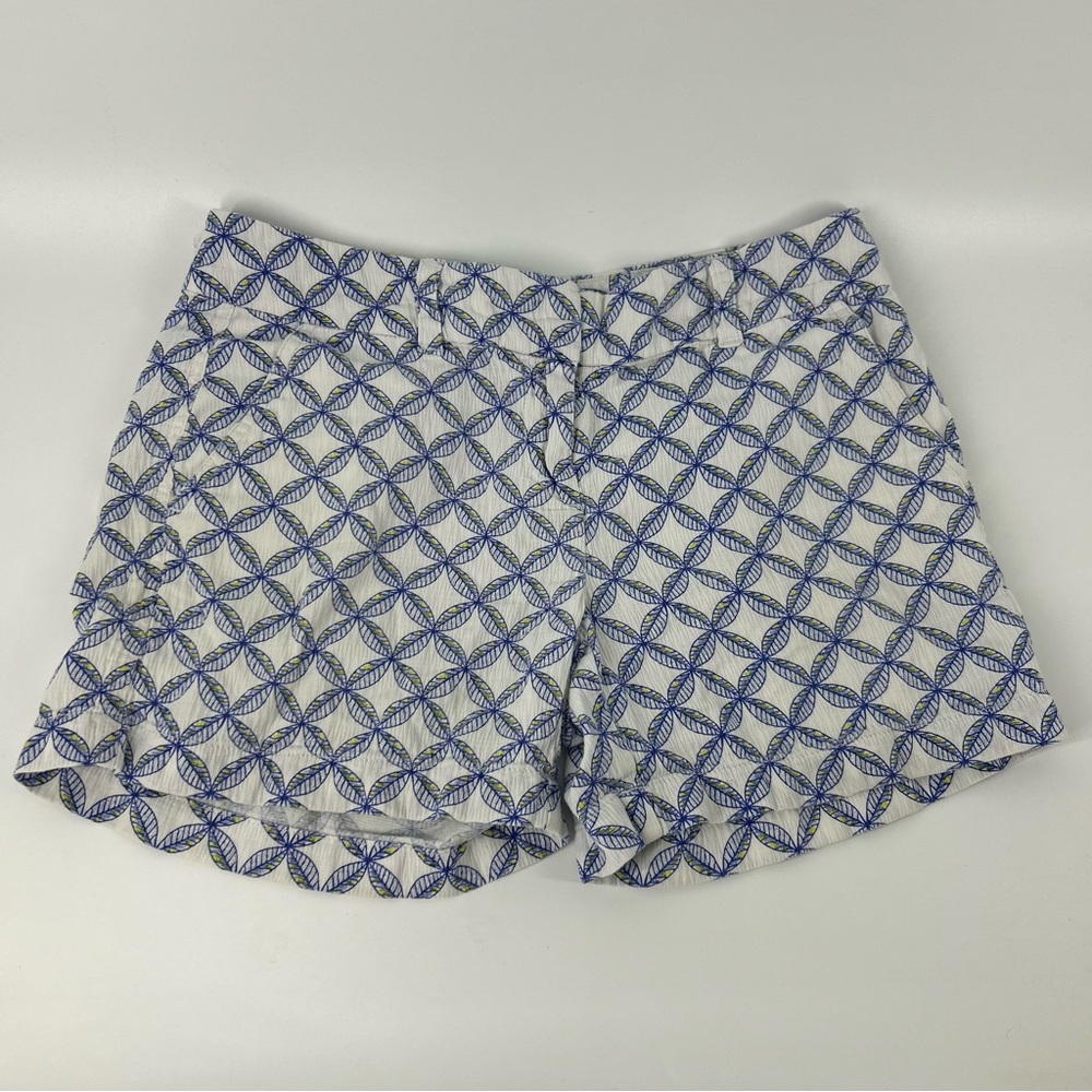 Vineyard Vines Blue and White Patterned Women Shorts Size 2